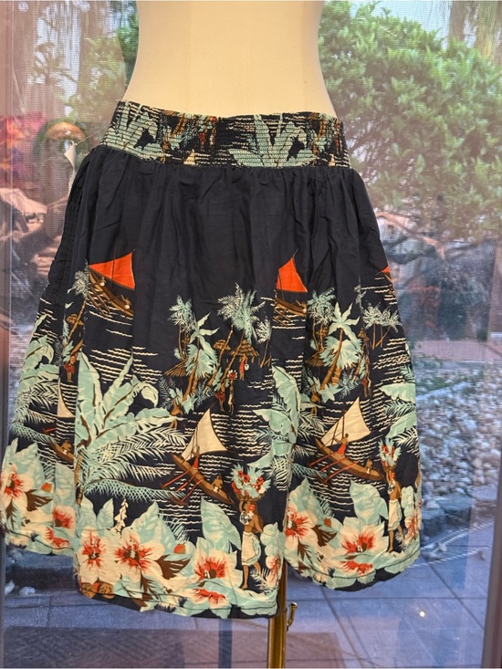 Tommy Hilfiger Dresses & Skirts - Tommy Hilfiger Tropical Island Print Smocked Waist Skirt – Women's Large